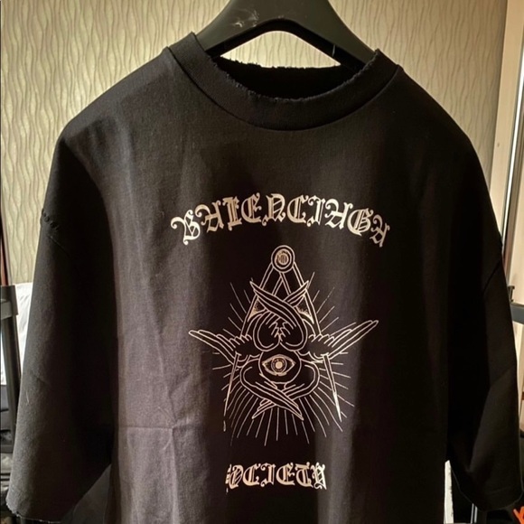 Balenciaga oversized Tshirt - Picture 1 of 4